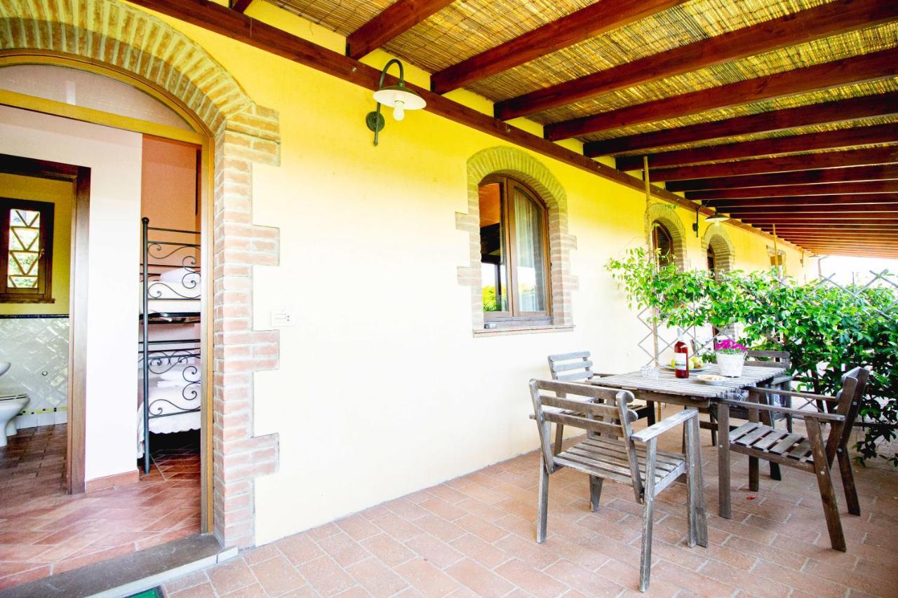 מונטאיונה Agriturismo Poggio Pistolese מראה חיצוני תמונה