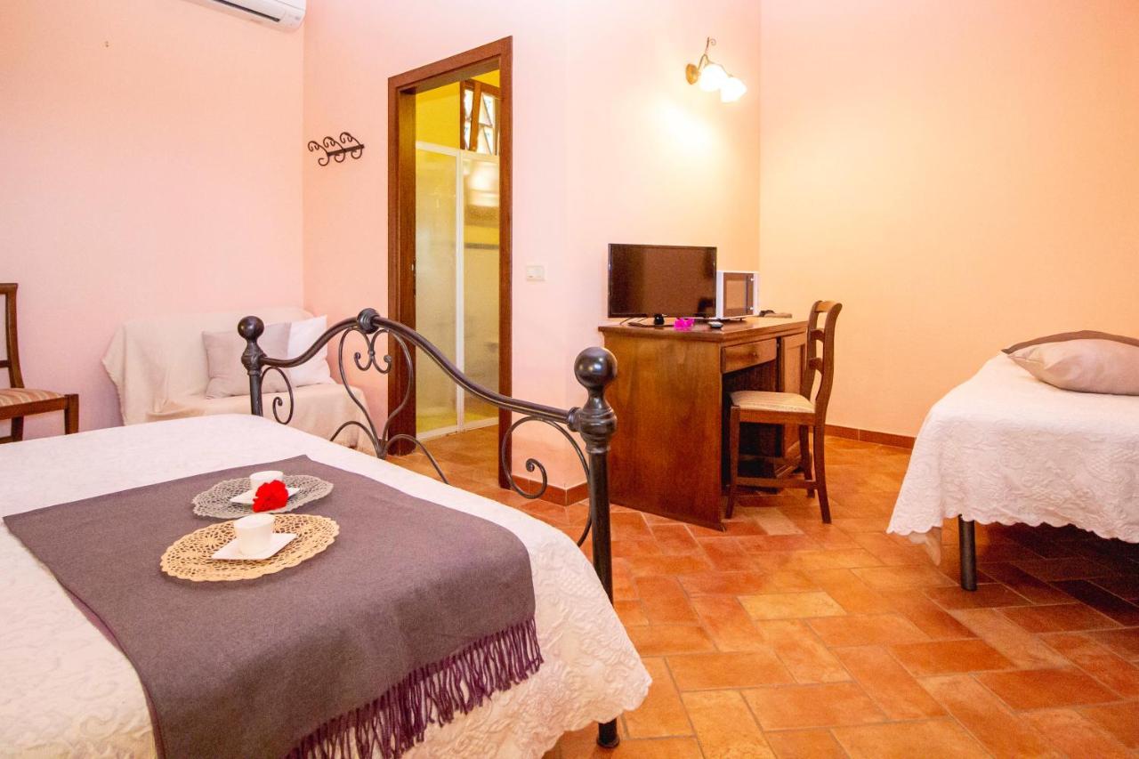 מונטאיונה Agriturismo Poggio Pistolese מראה חיצוני תמונה