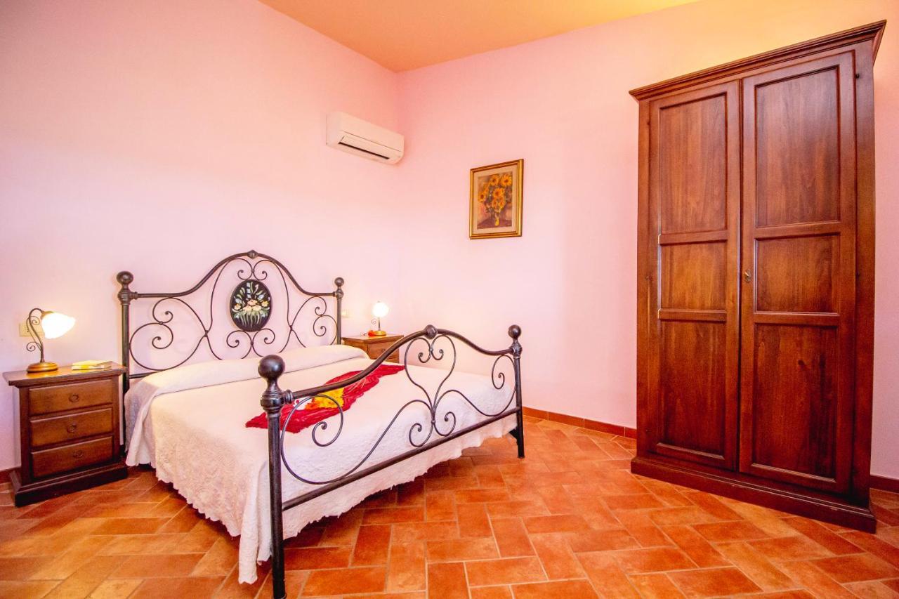 מונטאיונה Agriturismo Poggio Pistolese מראה חיצוני תמונה