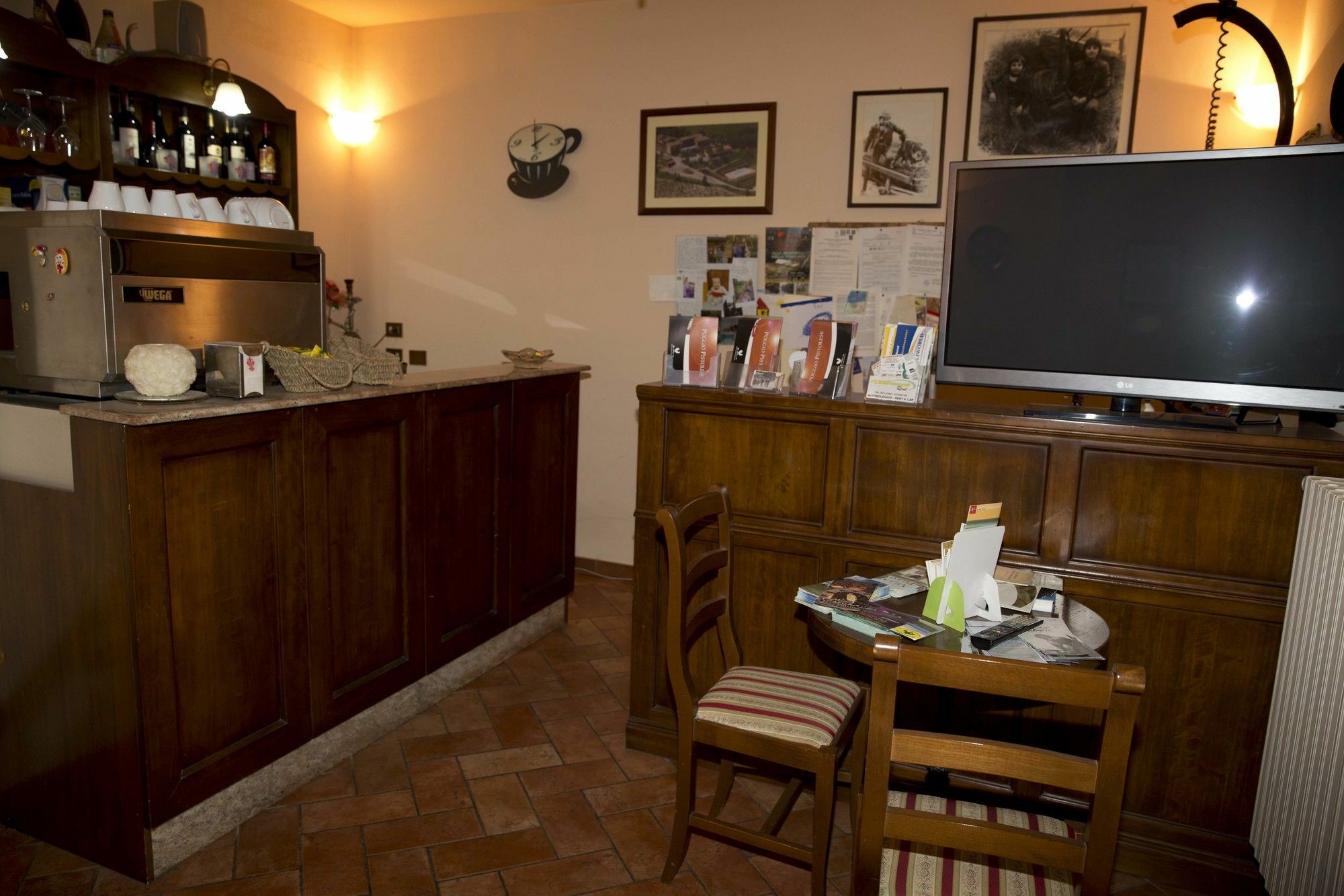 מונטאיונה Agriturismo Poggio Pistolese מראה חיצוני תמונה