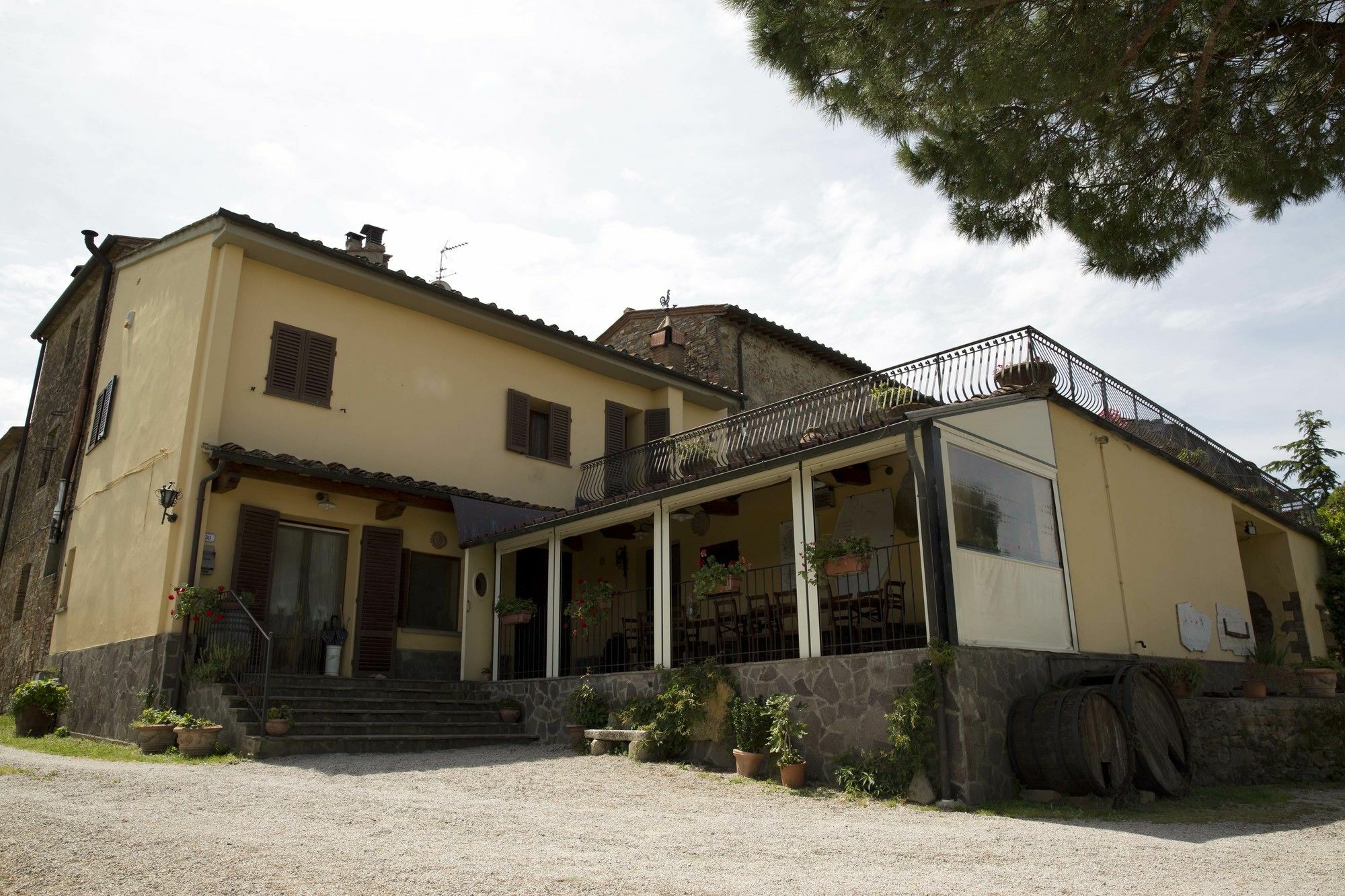מונטאיונה Agriturismo Poggio Pistolese מראה חיצוני תמונה